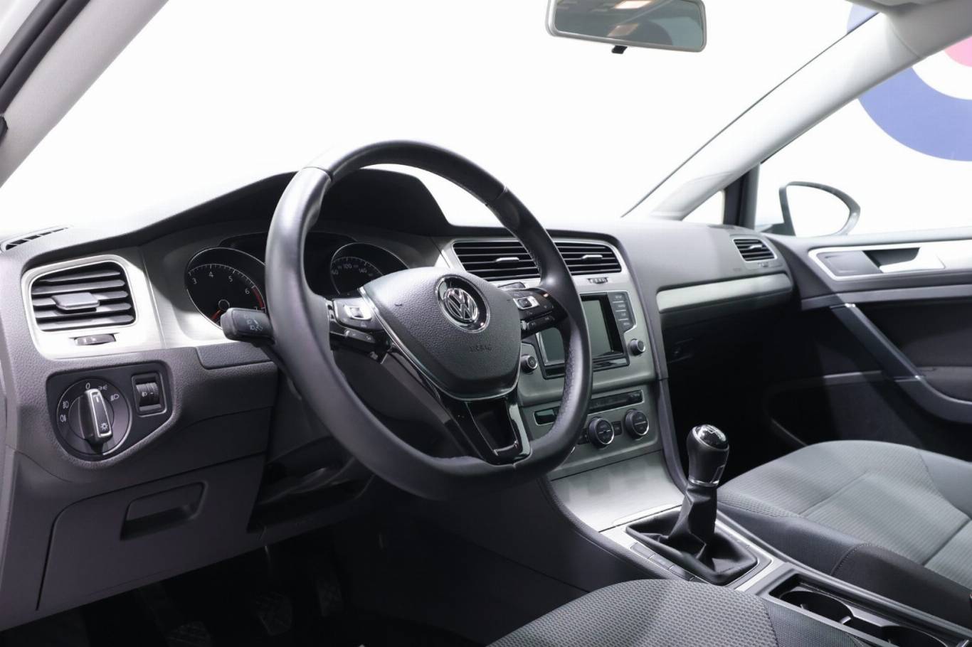 VOLKSWAGEN Golf 5
