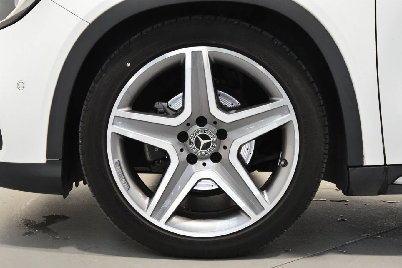 MERCEDES-BENZ GLA 200 33