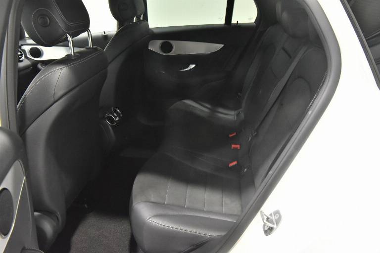 MERCEDES-BENZ GLC 250 38