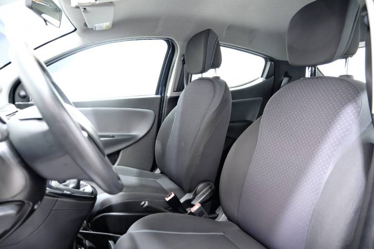 LANCIA Ypsilon 6