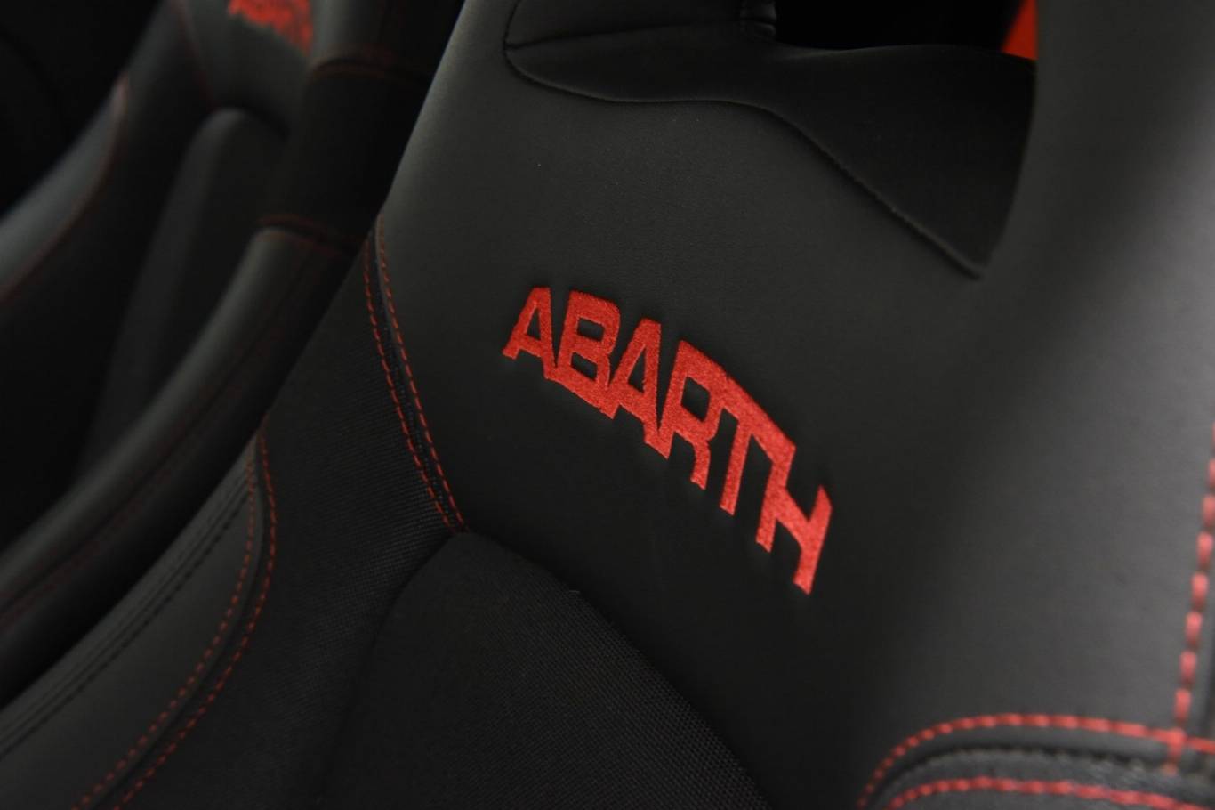 ABARTH 595 26