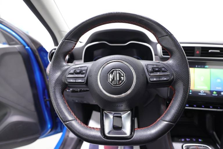 MG ZS 7
