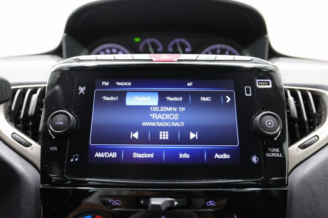 LANCIA Ypsilon 9