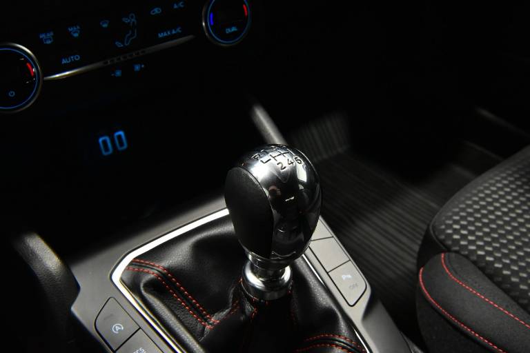 FORD Focus 28