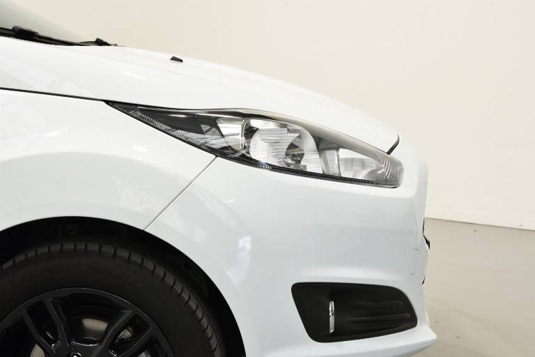 FORD Fiesta 38