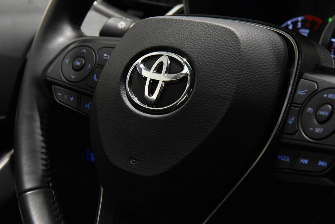 TOYOTA Corolla 24