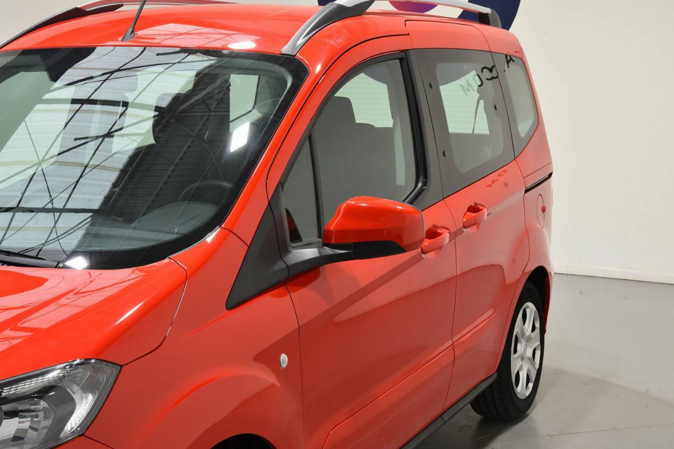 FORD Tourneo Courier 40