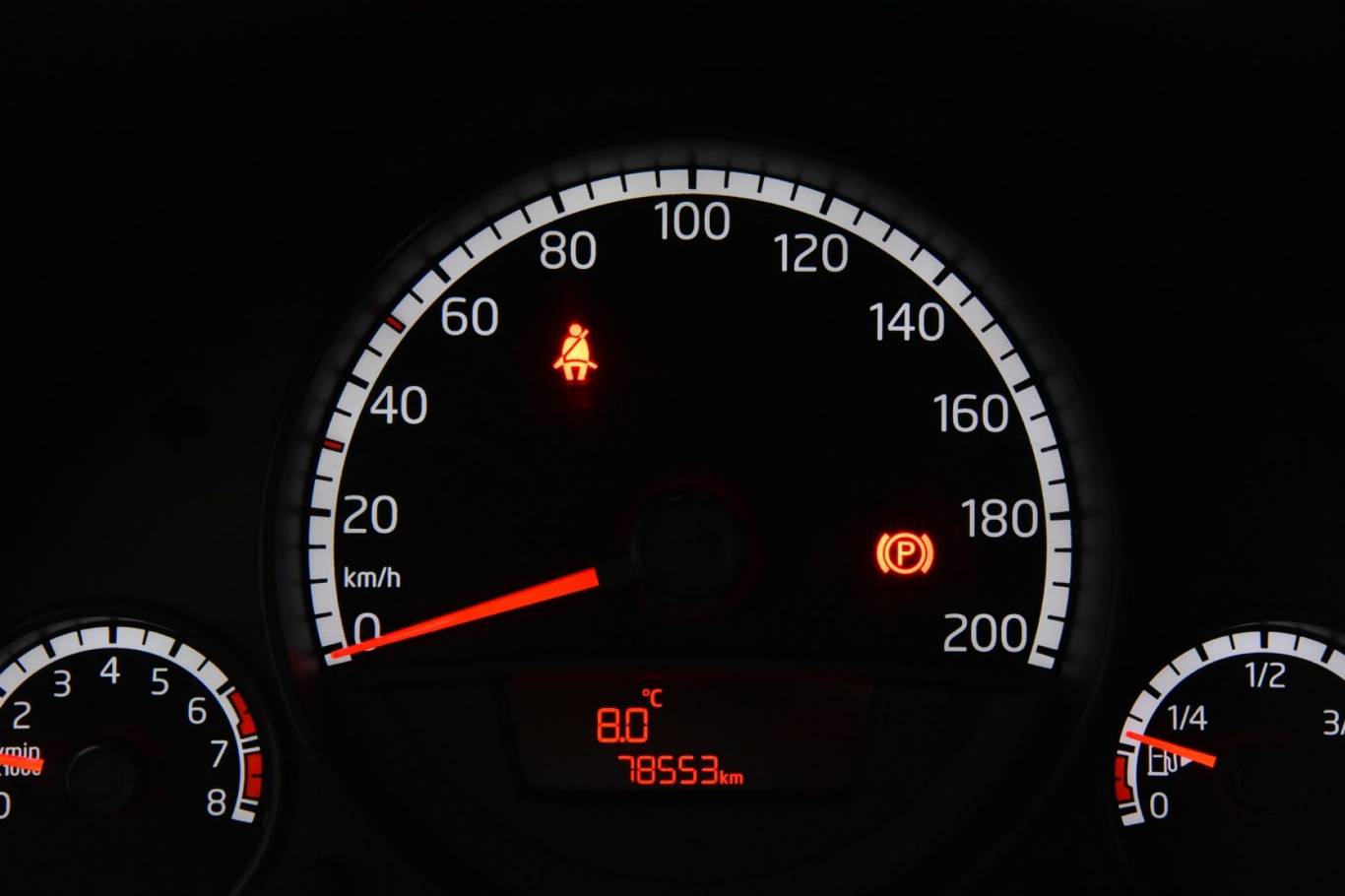 VOLKSWAGEN Up! 16