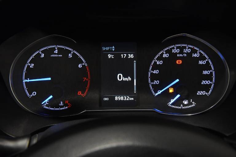 TOYOTA Yaris 27