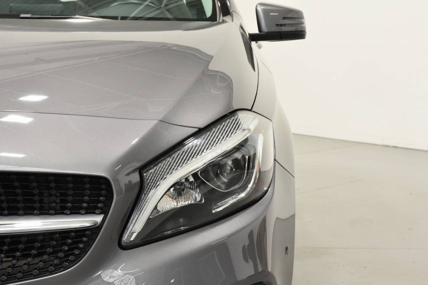 MERCEDES-BENZ A 200 35