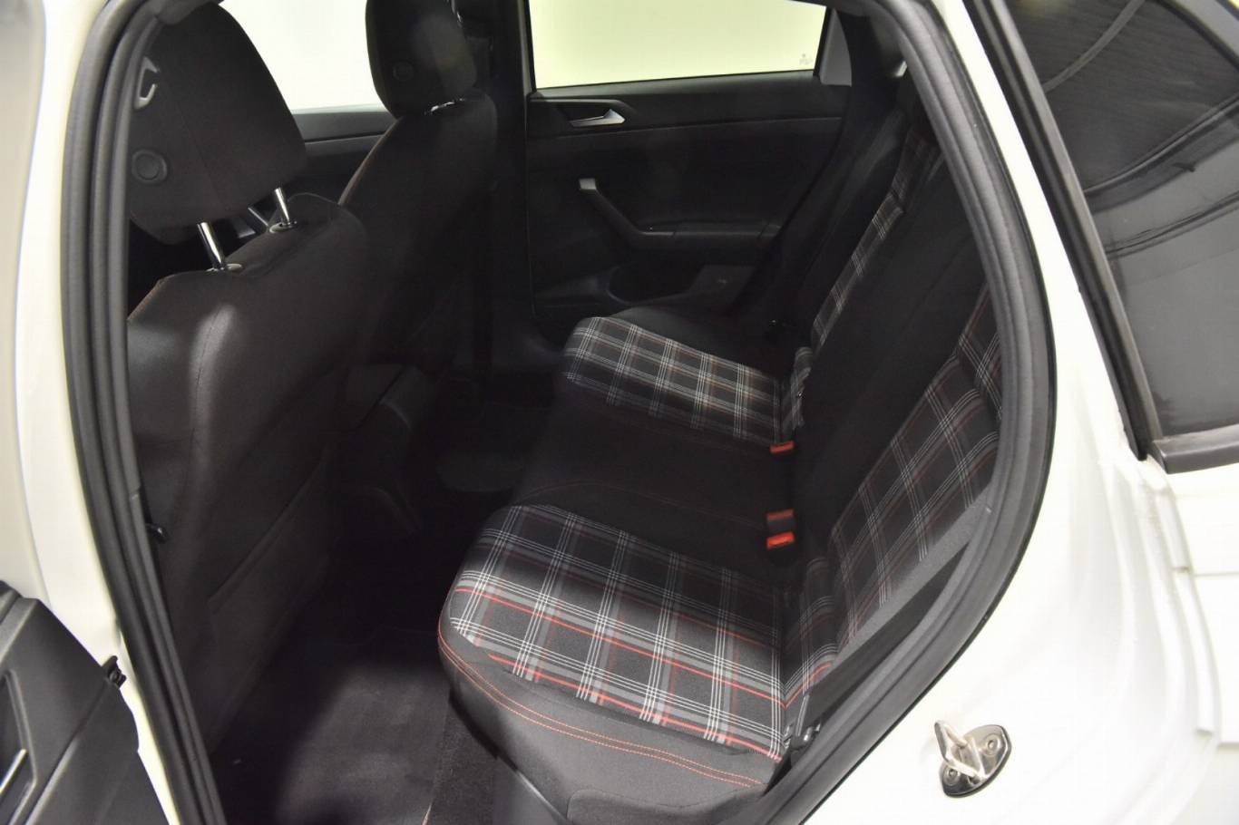 VOLKSWAGEN Polo GTI 35