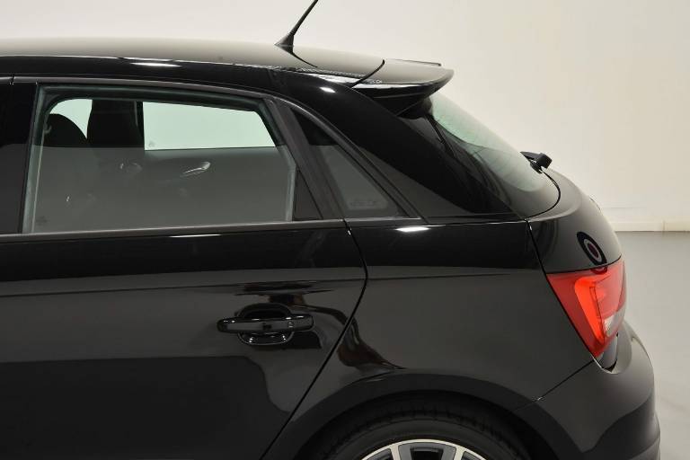 AUDI A1 46