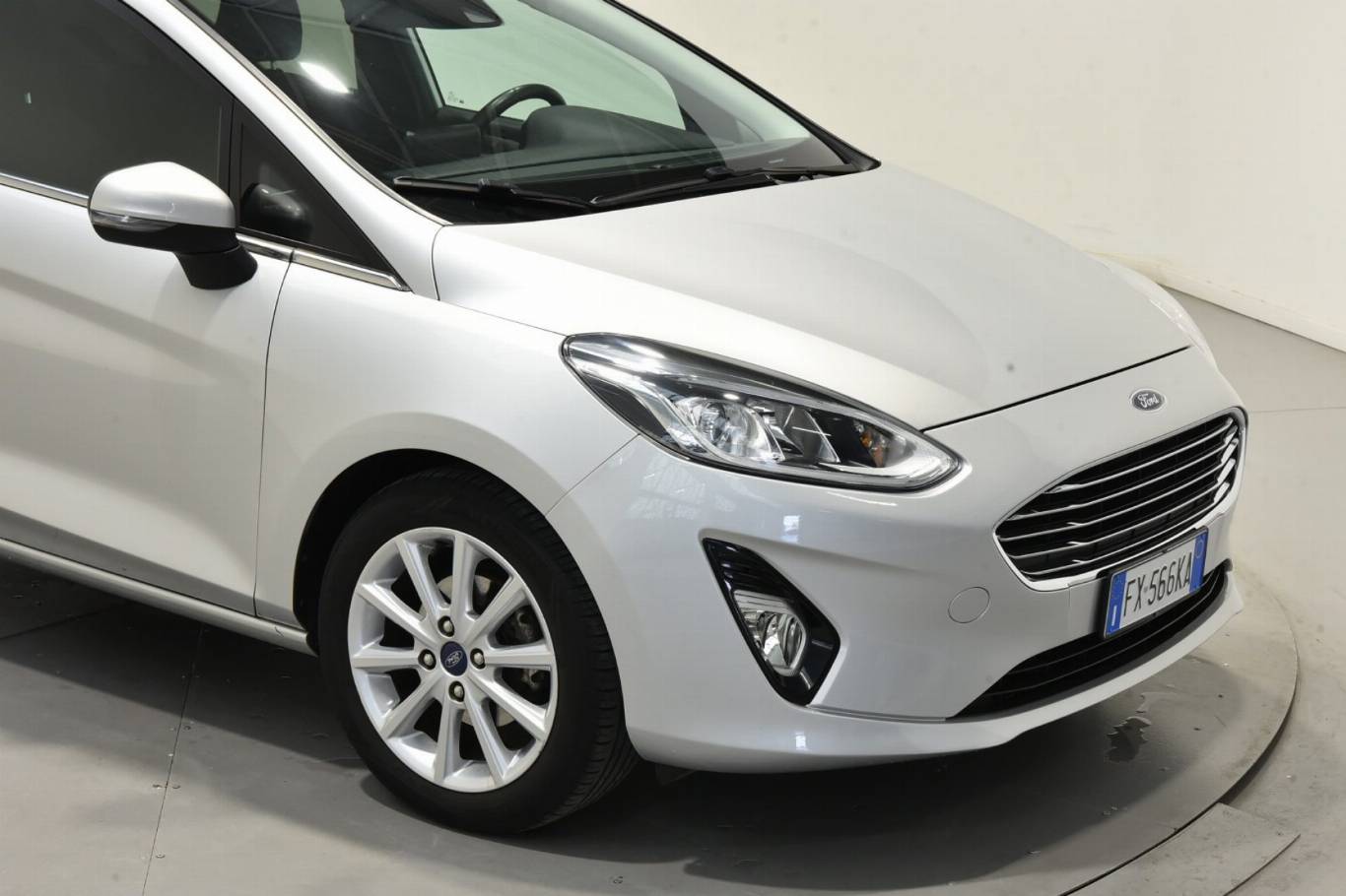 FORD Fiesta 16