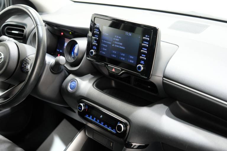 TOYOTA Yaris 55