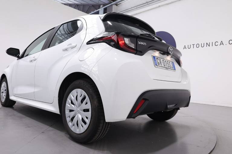 TOYOTA Yaris 36