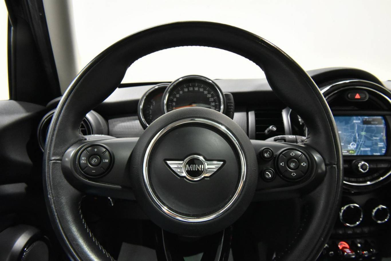 MINI Cooper D 28