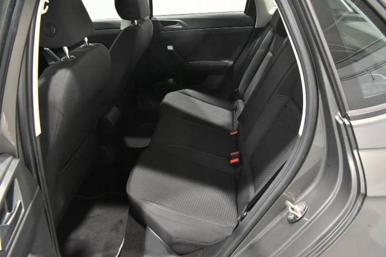 VOLKSWAGEN Polo 36