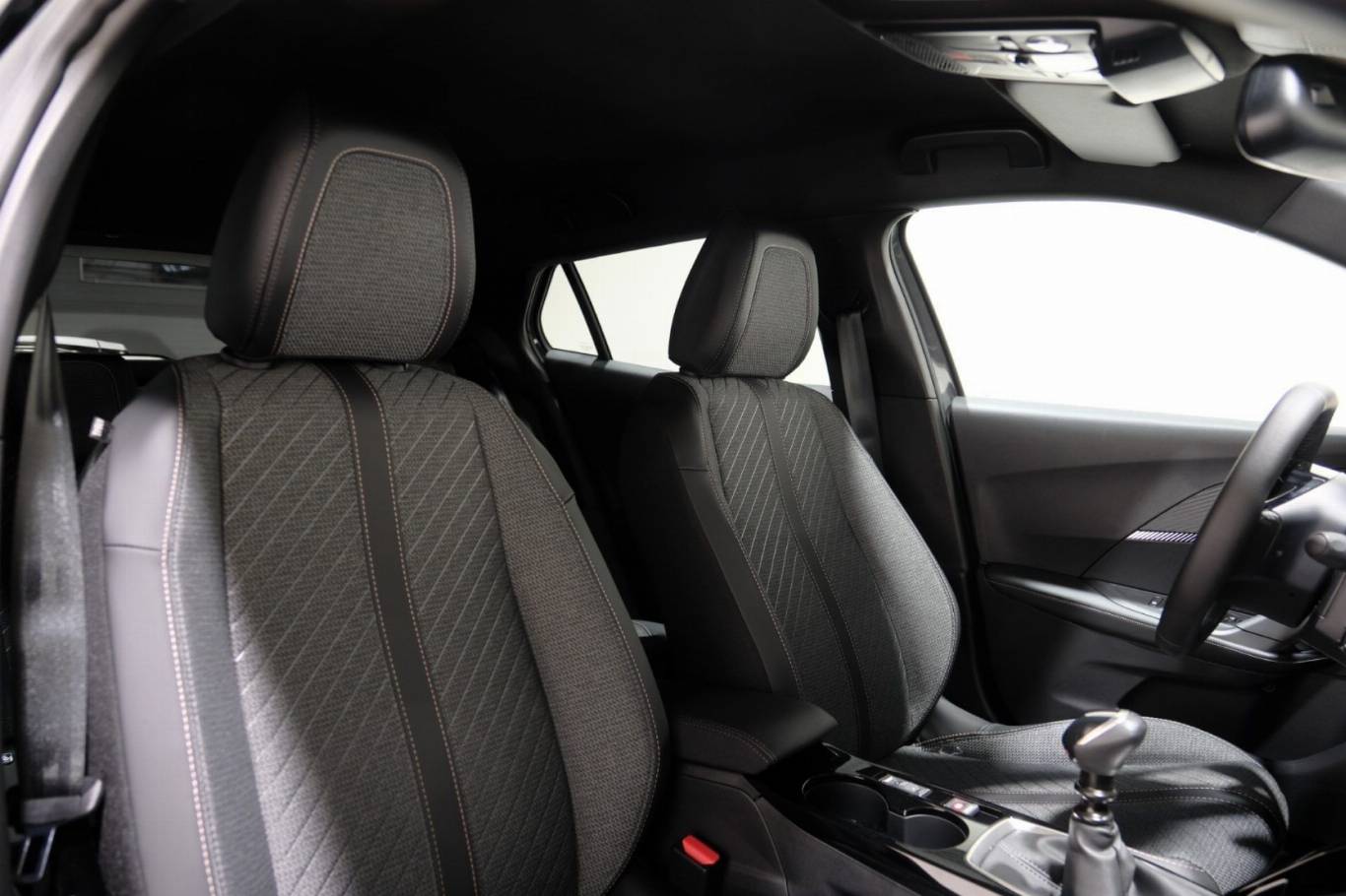 PEUGEOT 2008 55