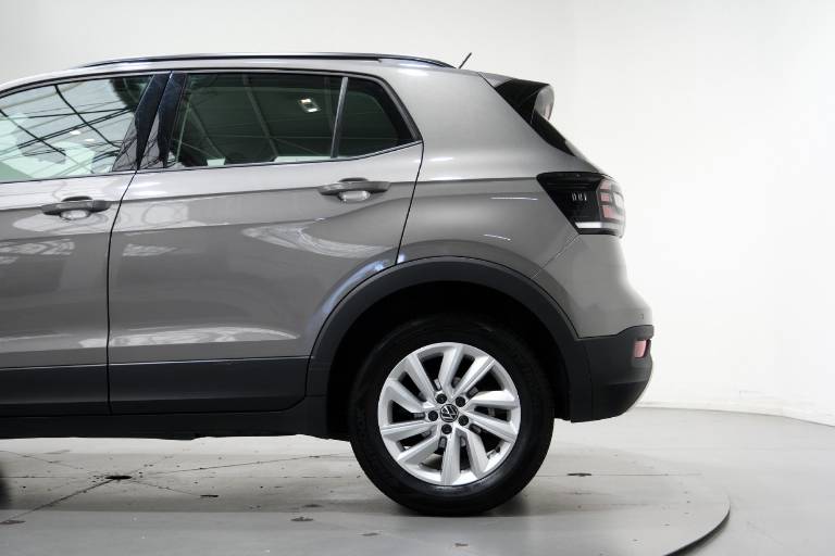 VOLKSWAGEN T-Cross 38