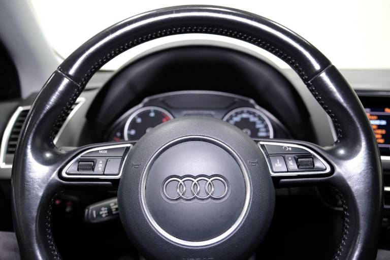 AUDI Q5 7