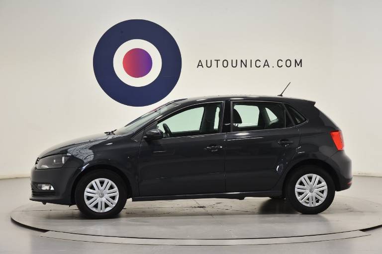 VOLKSWAGEN Polo 12