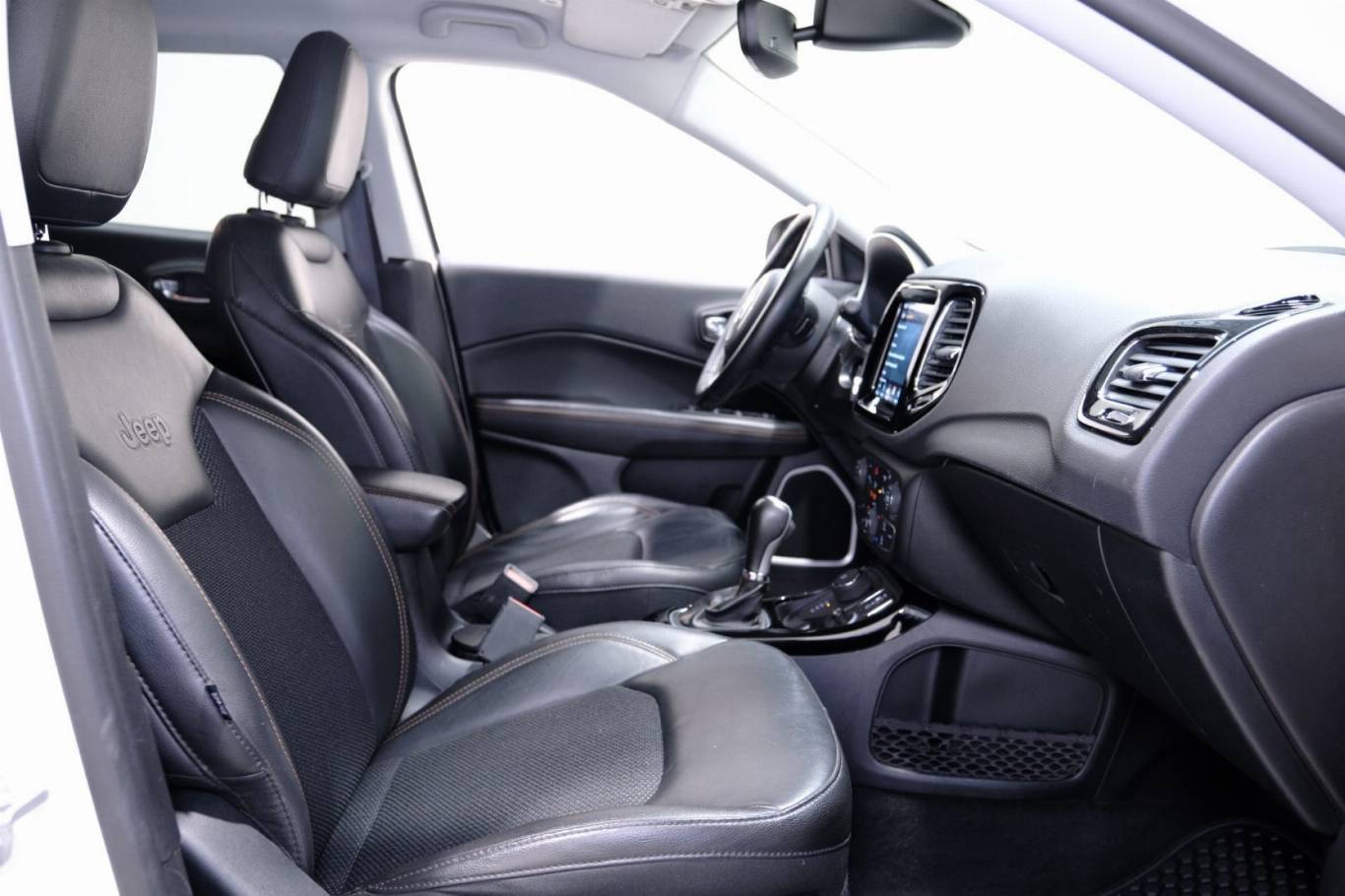 JEEP Compass 61