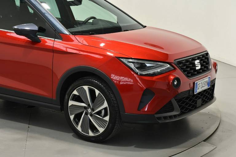 SEAT Arona 16
