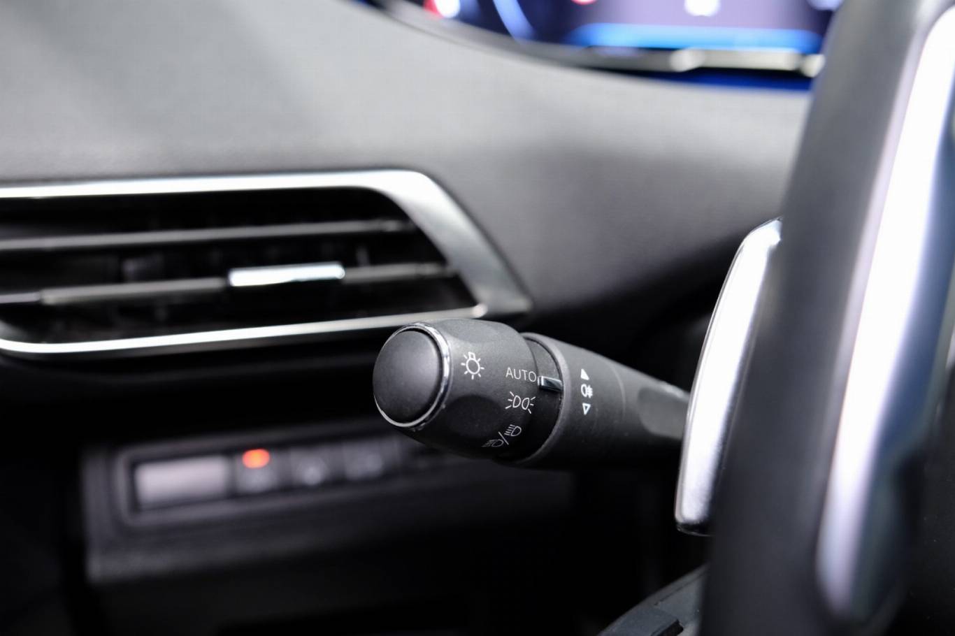 PEUGEOT 5008 22