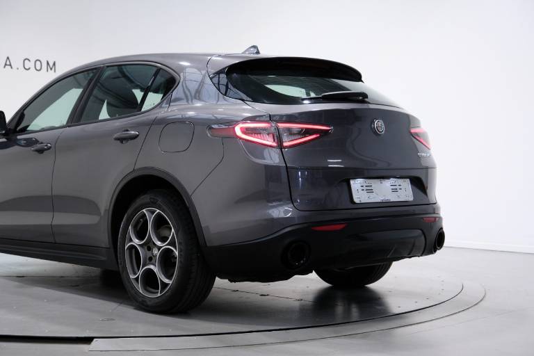 ALFA ROMEO Stelvio 52
