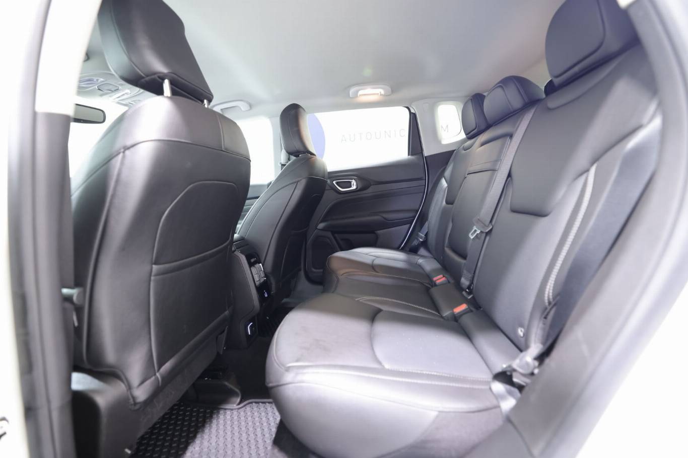 JEEP Compass 35