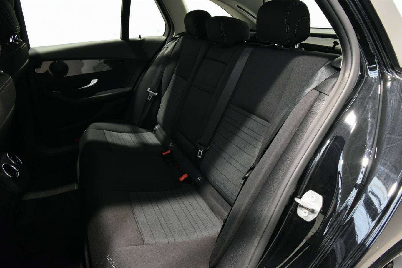 MERCEDES-BENZ C 220 18