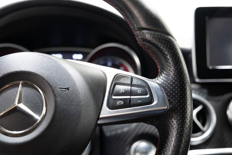 MERCEDES-BENZ A 180 22