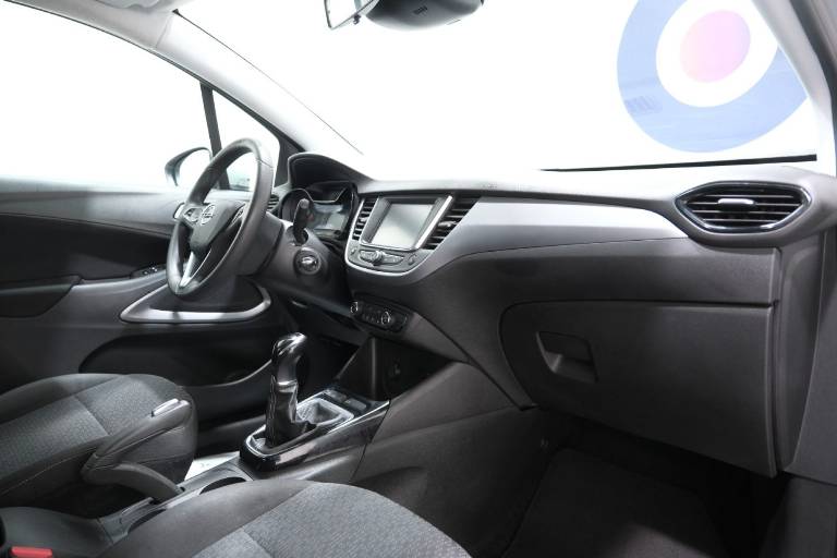 OPEL Crossland X 48