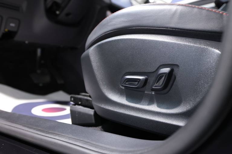 MG ZS 21