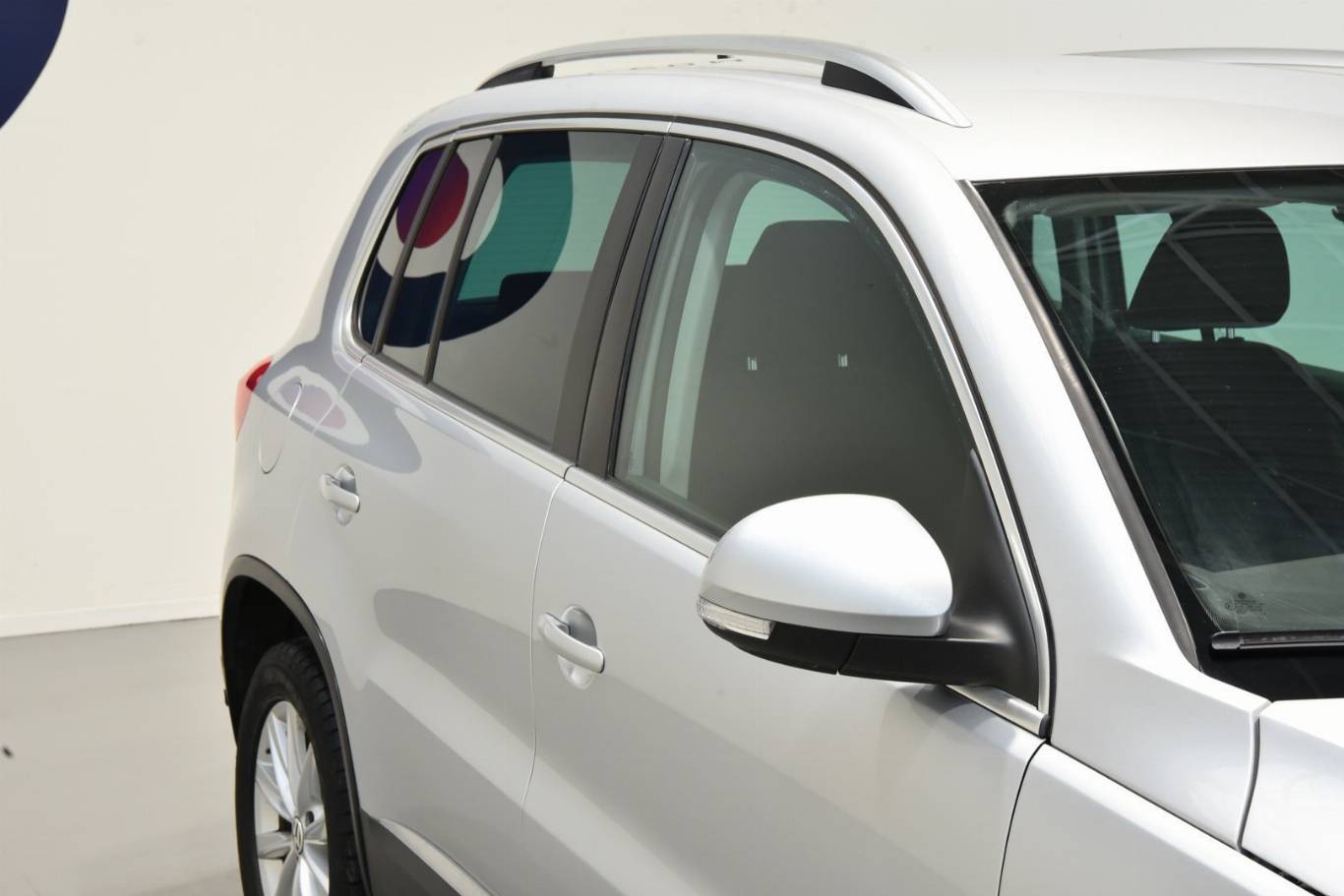 VOLKSWAGEN Tiguan 57