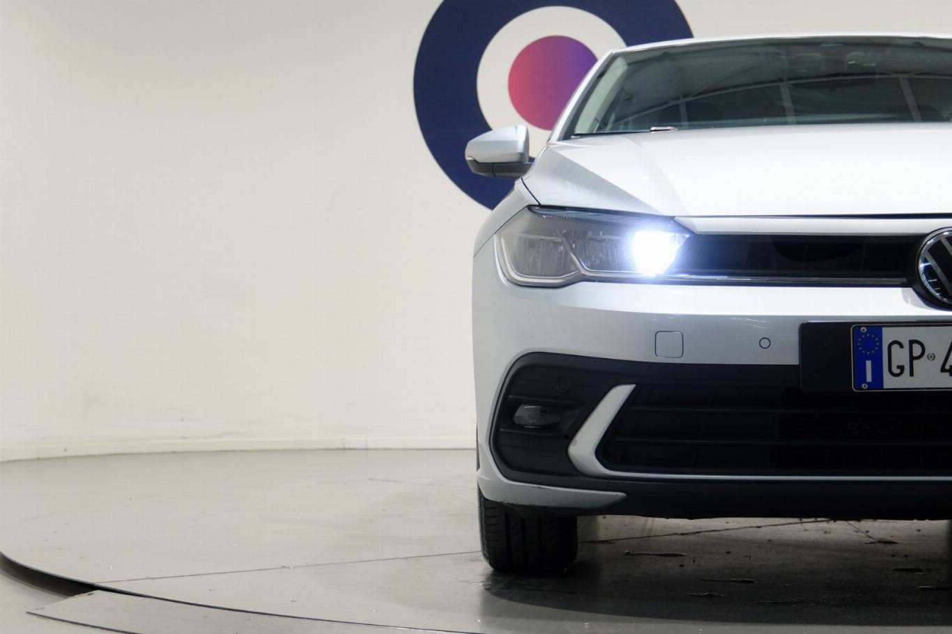 VOLKSWAGEN Polo 48
