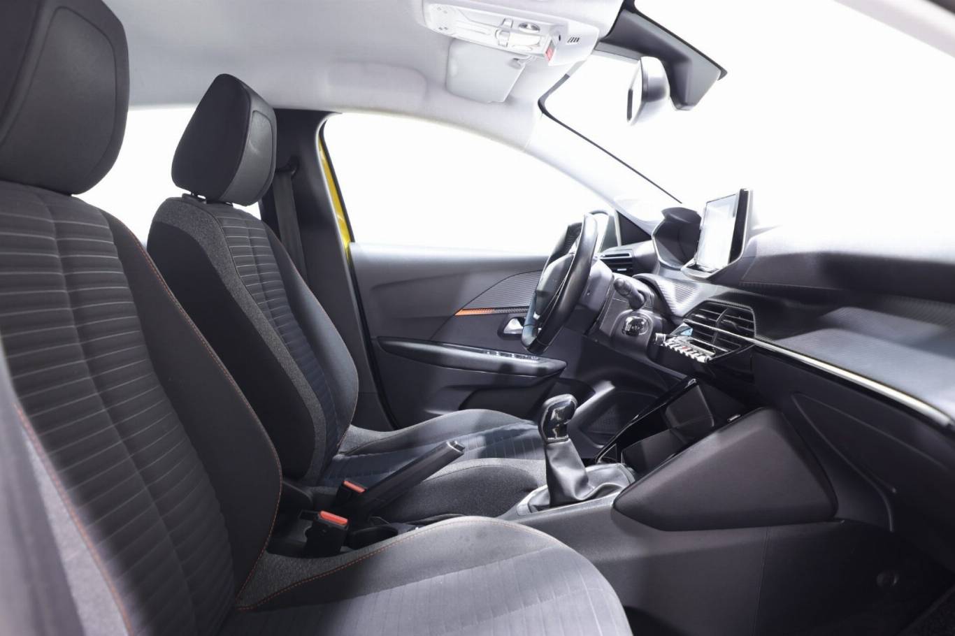 PEUGEOT 208 48