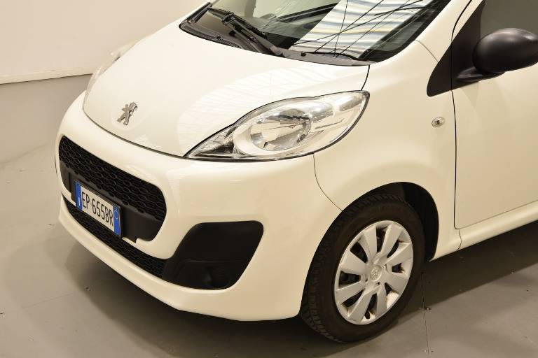 PEUGEOT 107 30