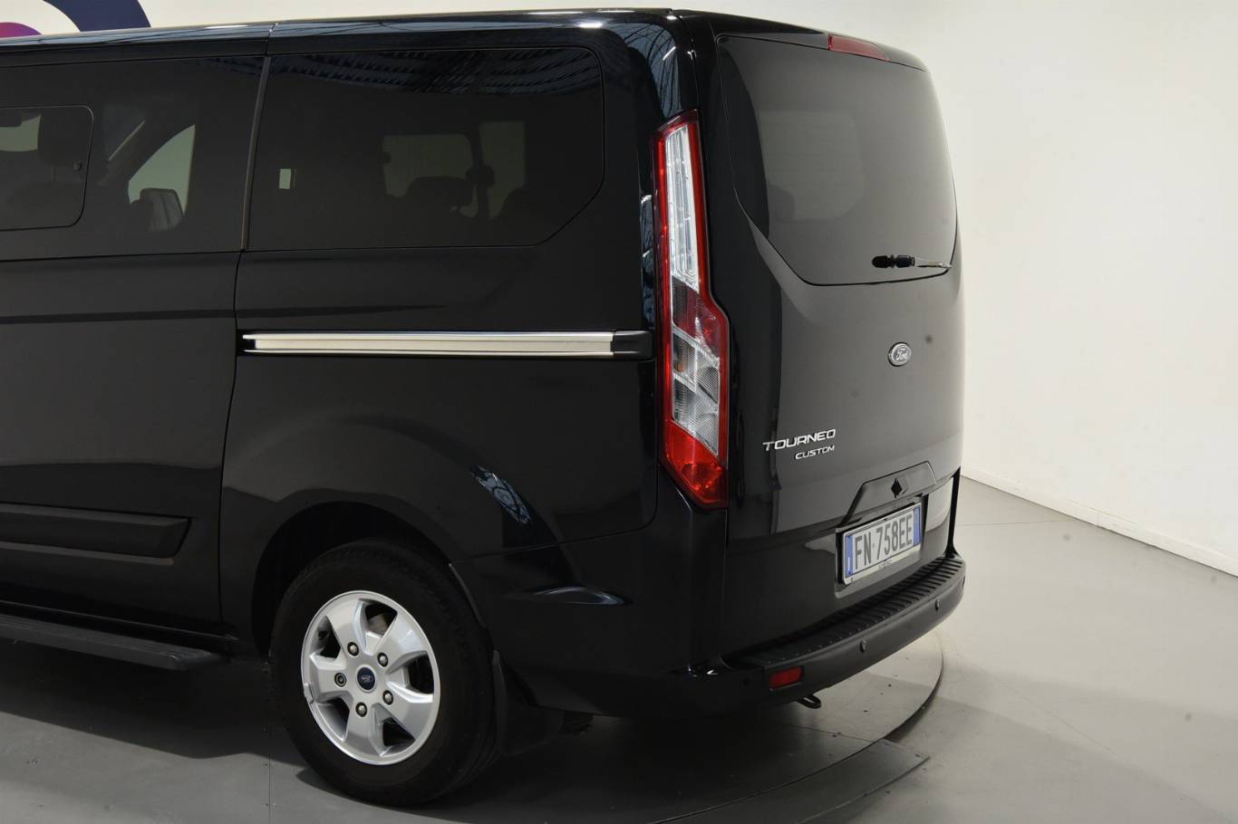 FORD Tourneo Custom 24