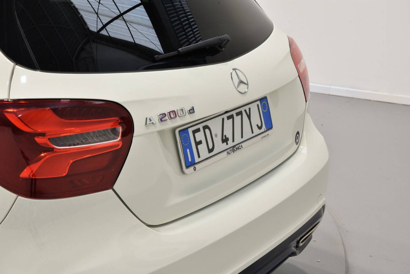 MERCEDES-BENZ A 200 57