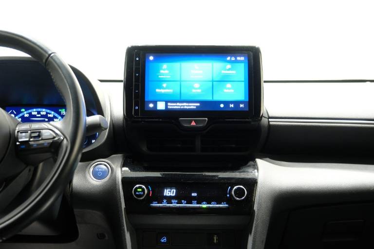 TOYOTA Yaris Cross 40