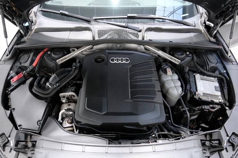 AUDI A4 64