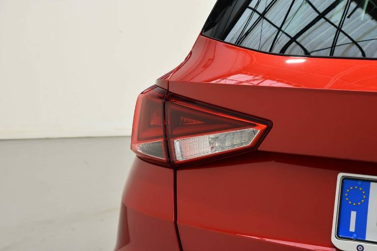 SEAT Arona 17
