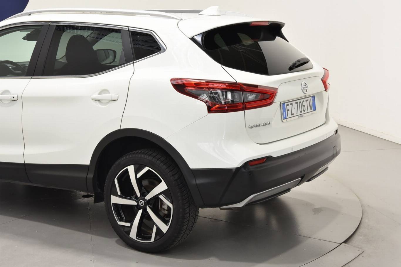 NISSAN Qashqai 17