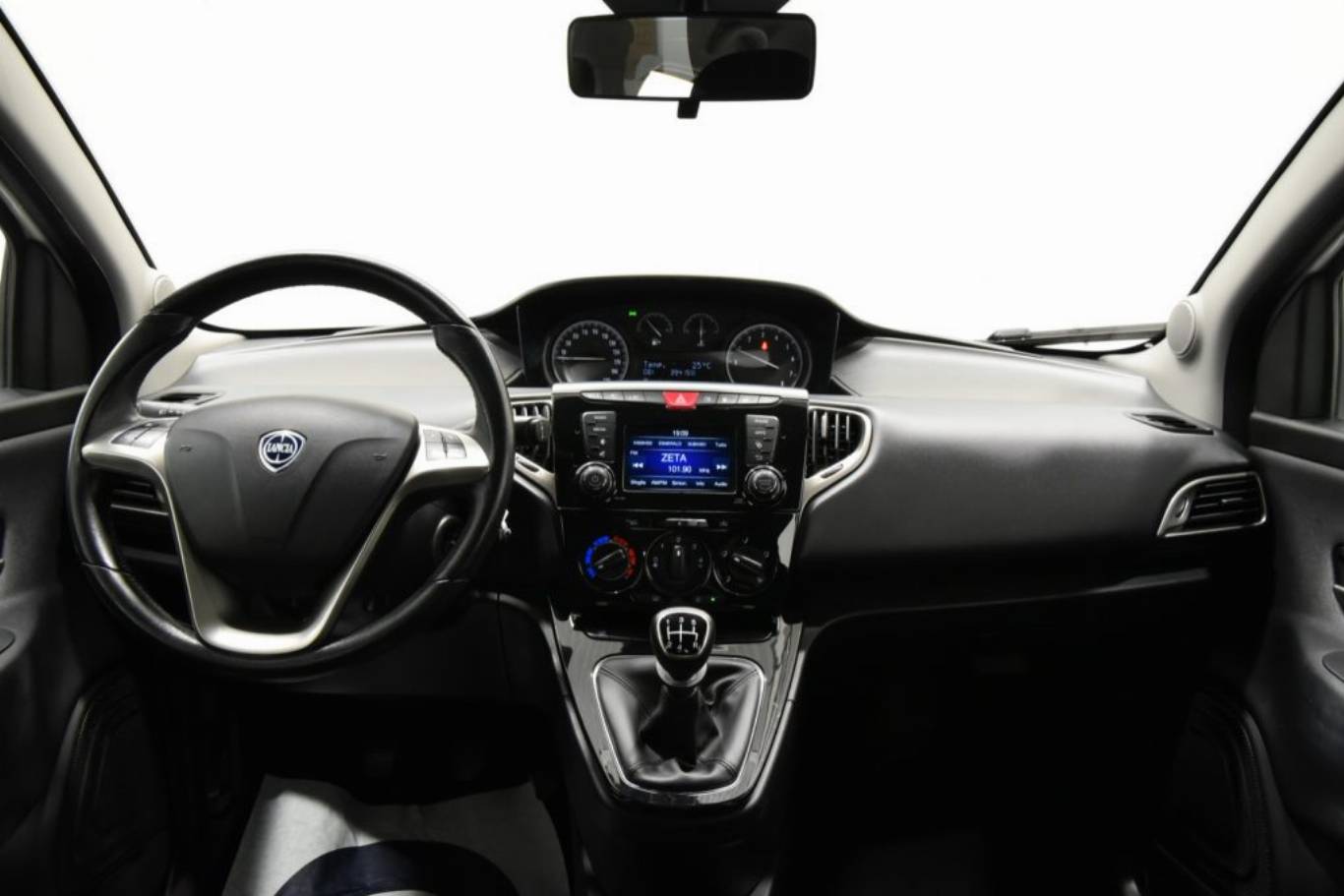 LANCIA Ypsilon 21