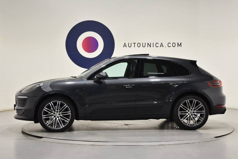 PORSCHE Macan 16
