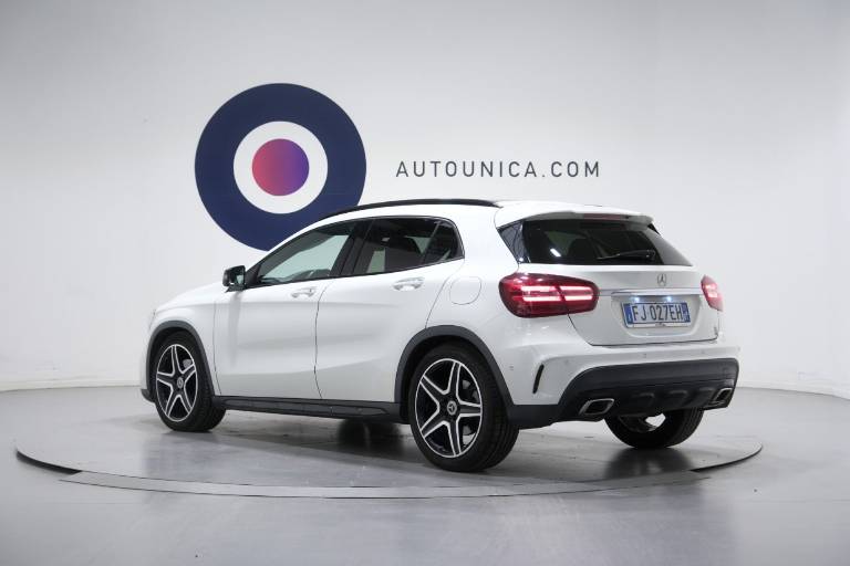 MERCEDES-BENZ GLA 220 16