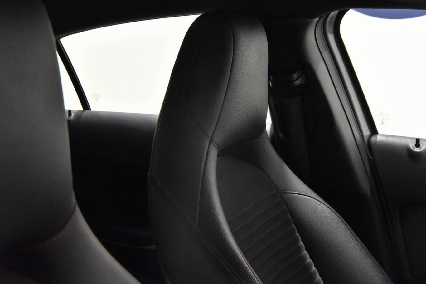 MERCEDES-BENZ A 180 17