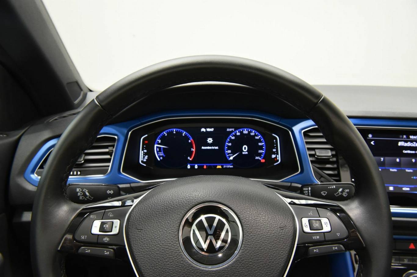 VOLKSWAGEN T-Roc 9