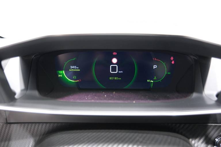 PEUGEOT 208 8